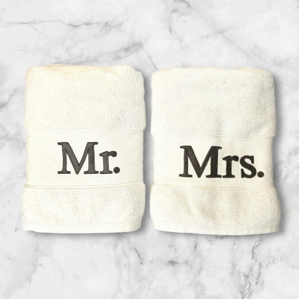 AVANTI Mr. & Mrs. Bath Towels